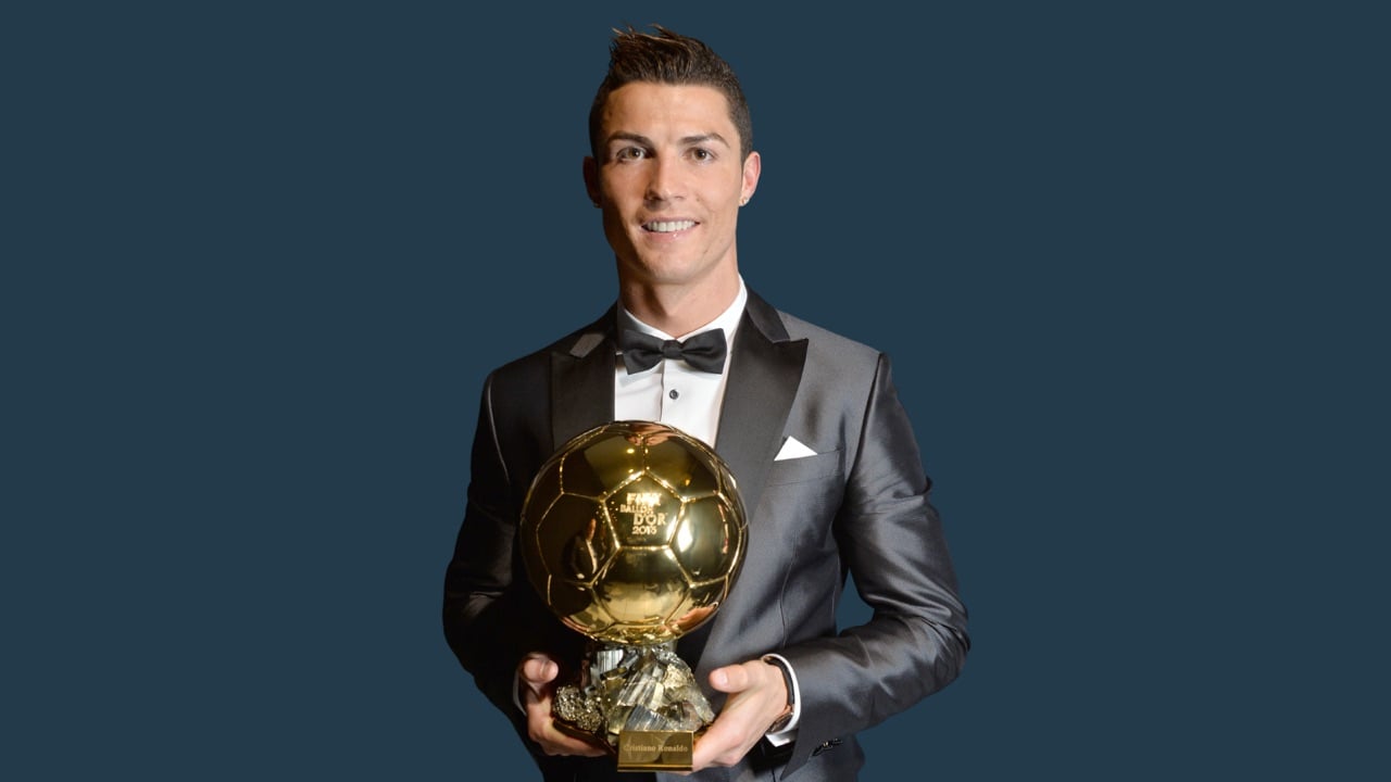 Cristiano Ronaldo com o Ballon d’Or de 2013